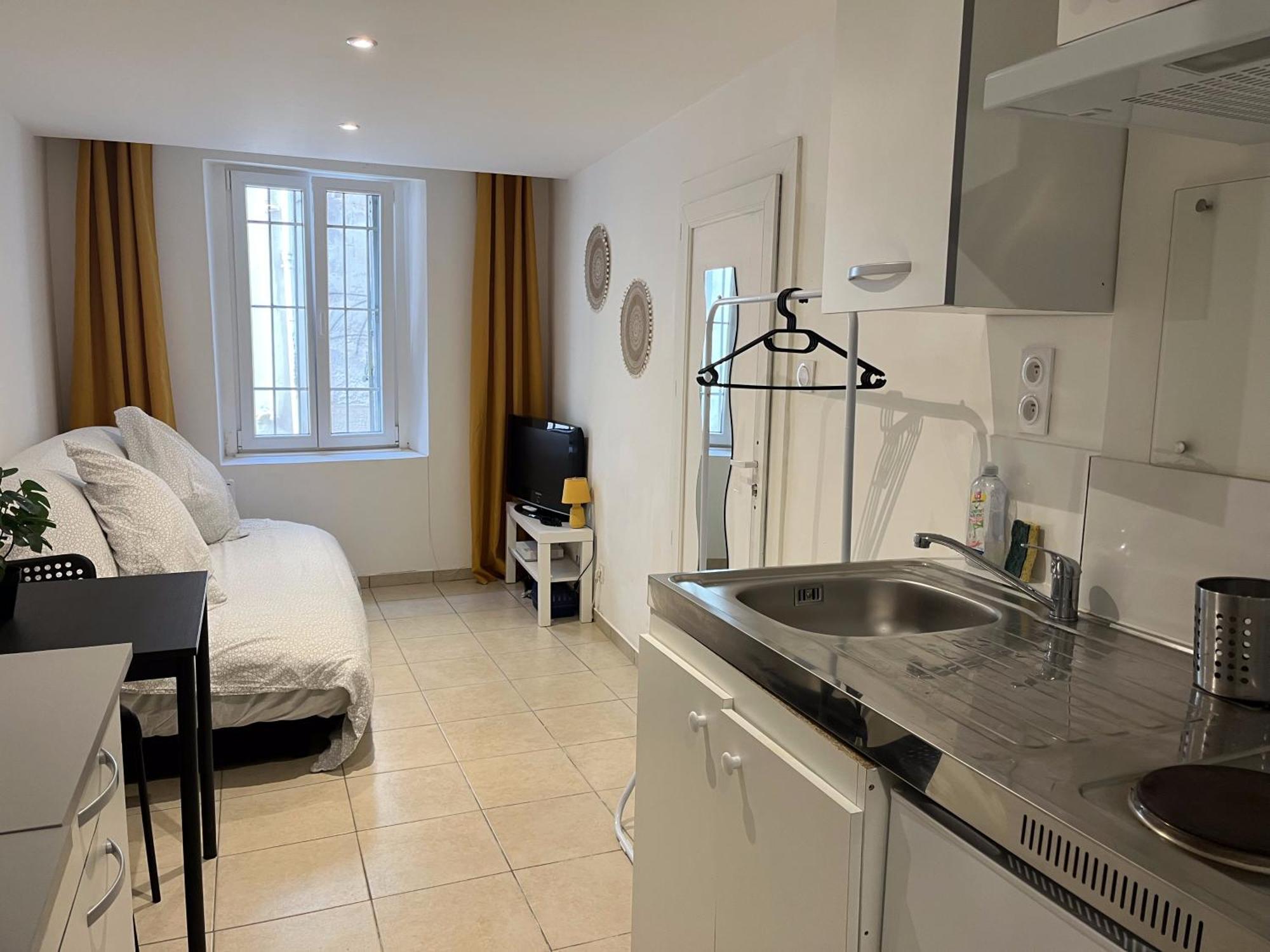 Studio Equipe Confort Proche De Toutes Commodites La Seyne-sur-Mer Exterior photo